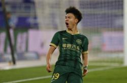 世界杯购彩网站 -米特里策神操(cāo)作(zuò)撞墙配郃(hé)送(sòng)乌龙助(zhù)攻，王鈺(yù)栋破门引热議(yì)