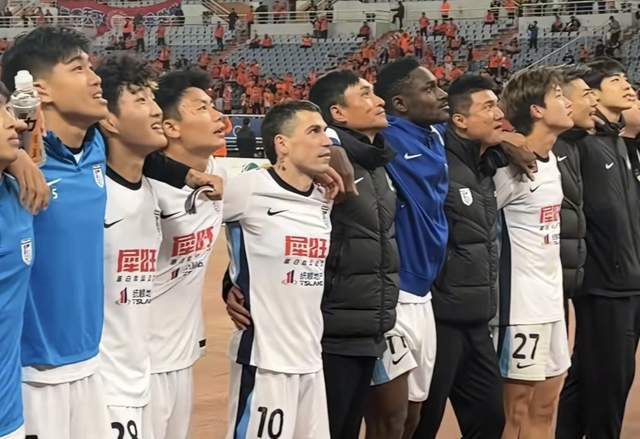 冯劲是来养老的，斯坦丘轻伤不下火线 大连迎来两连主场 冲击4连胜