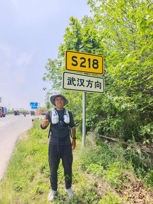 男子从北京跑步37天去武汉已到终点，当事人：曾被质疑假跑